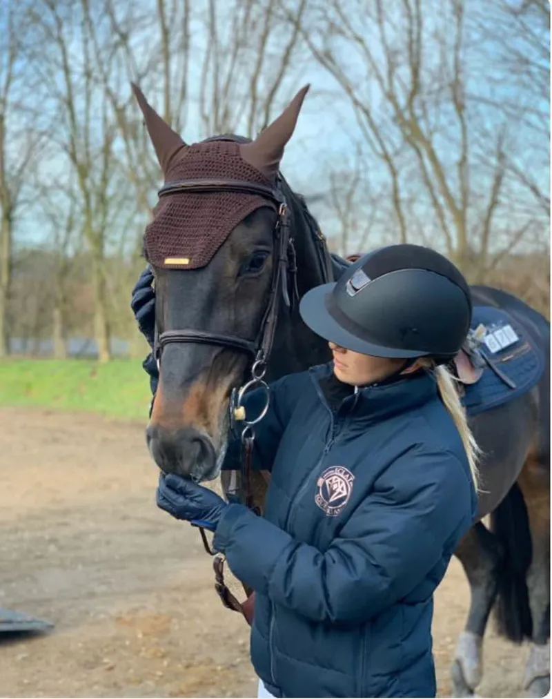 Eclat Equestrian Puffer Jacket - Navy